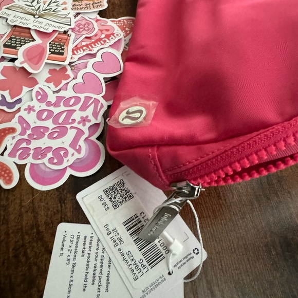 LULULEMON Belt Bags *NWT* - Picture 4 of 4